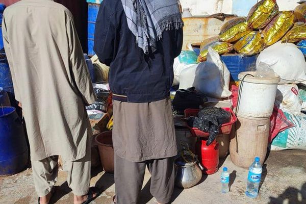 طالبان: په دریو ولایتونو کې مو د نشه یي توکو د کاروبار په تور ۱۵ کسان نیولي