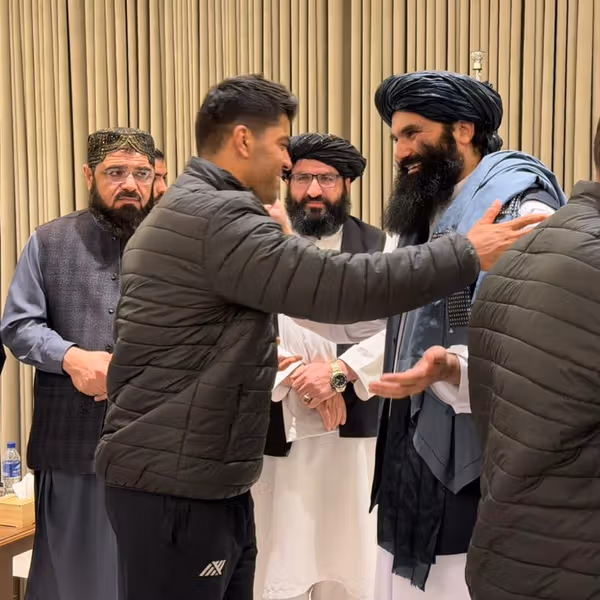 وزیر داخله طالبان از تیم ملی فوتسال زیر ۱۷ سال افغانستان تقدیر کرد