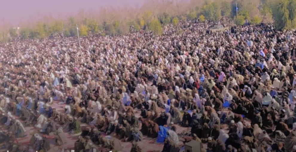 طالب چارواکي د استسقاء د لمانځه پر مهال: ګناهونه مه کوئ او د ملا هبت الله اطاعت وکړئ