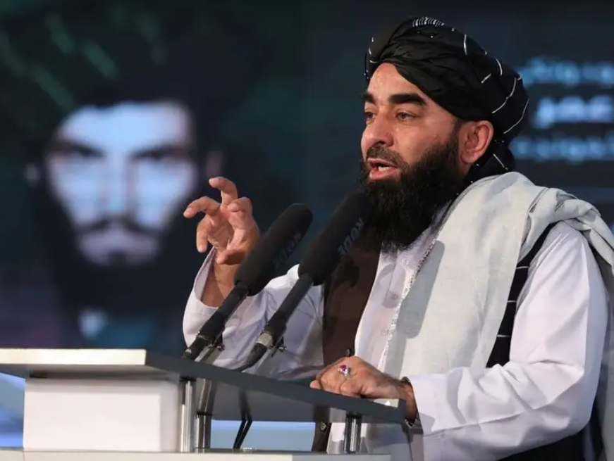 مجاهد: اخراج حکمتیار بی‌عزتی نیست