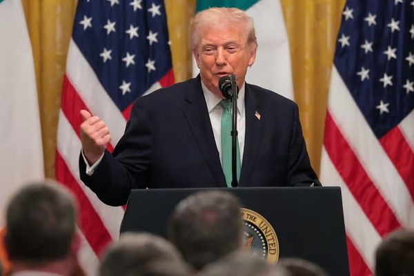 ډونالډ ټرمپ: امریکا د ایران اسلامي جمهوري نظام متزلزل کړی دی