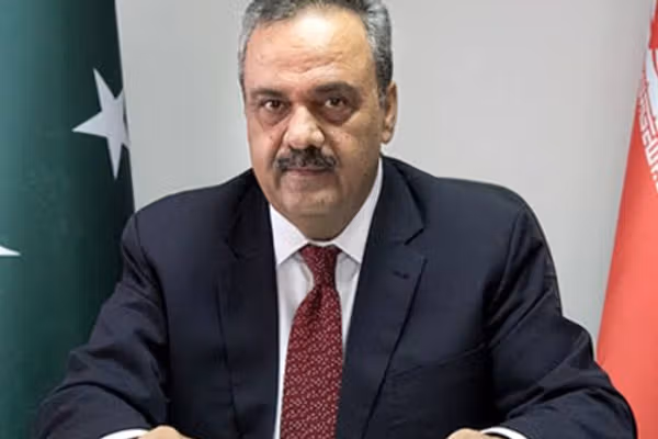 اصف درانی: د پاکستان او افغانستان هوښیار غږونه دې د خلکو د خیر لپاره د سولې غوښتنه وکړي