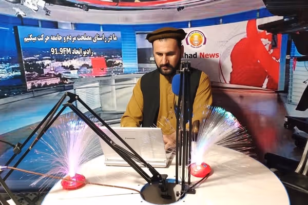 امسو په لوګر کې د طالبانو لخوا د اتحاد راډیو مشر فرهاد غفوري د نیولو په اړه اندېښنه ښودلې