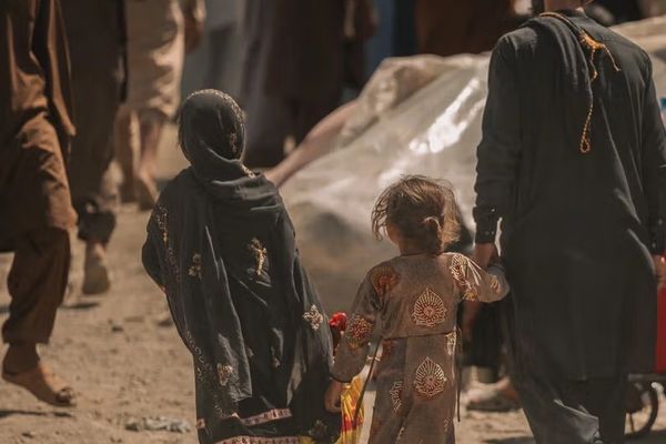 مسؤول أممي: المهاجرون المرحَّلون قلقون بشأن تعليم بناتهم