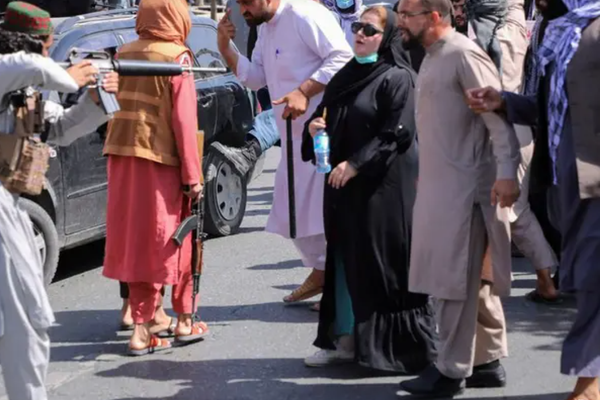 Human Rights Watch Calls Afghanistan’s Year Under Taliban ‘Catastrophic’ In New Report