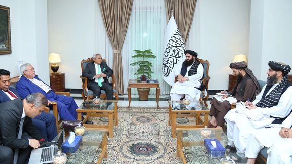 متقي د مالیزیا له ځانګړي استازي سره لیدنه کې: نړيوالې ټولنې سره مو اړیکې مخ په پراخېدو دي