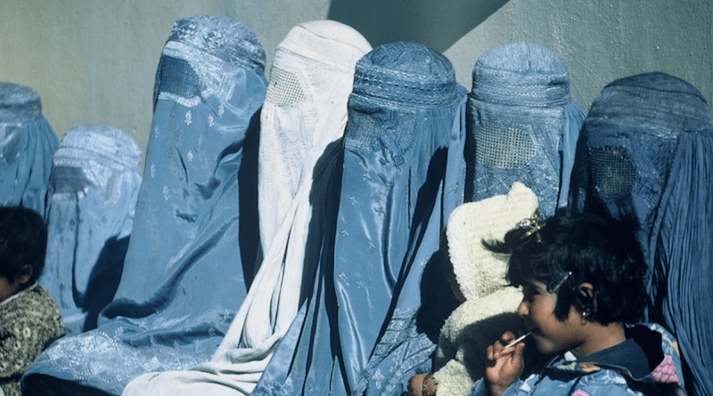 تحلیل: د طالبانو پنځه کلنې واکمنۍ افغانستان د ځپنې او نړیوالې انزوا ترمنځ درولی