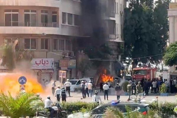 وقوع انفجار در دمشق همزمان با سفر رئیسجمهور فرانسه