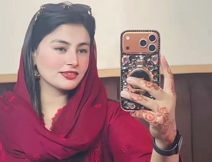 په اسلام اباد کې یو تن خپله ټیکټاکره مېرمن په ډزو وژلې ده