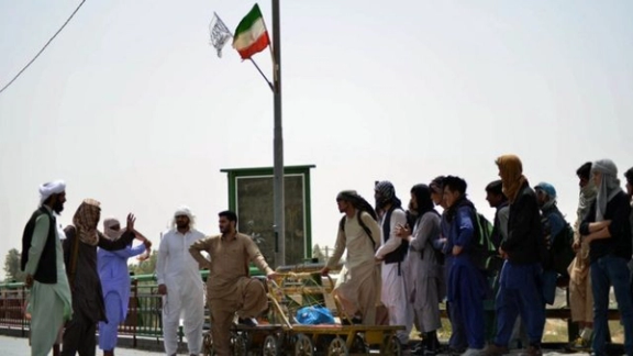 منظمات: الأفغان في إيران يواجهون أكبر عملية ترحيل في التاريخ المعاصر