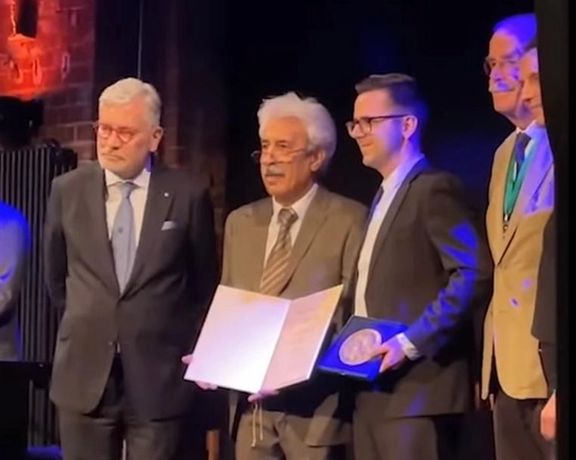 یو افغان ډاکټر د الماني جراحانو د ۲۰۲۴ کال د لیونارډو شوایبرر مډال ترلاسه کړی