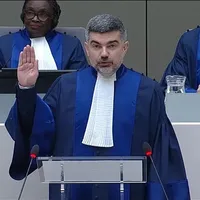 قاضی دادگاه لاهه: به علت تحریمهای امریکا حتی به من هوتل نمیدهند