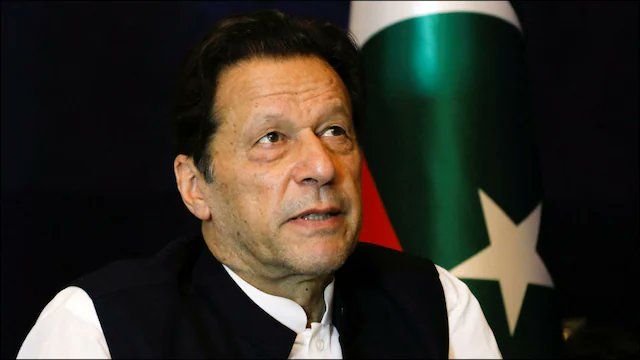 عمران خان: د وسله‌والو د بیا مېشتېدو پلان د پوځ وړاندیز و، خو عملي نه شو