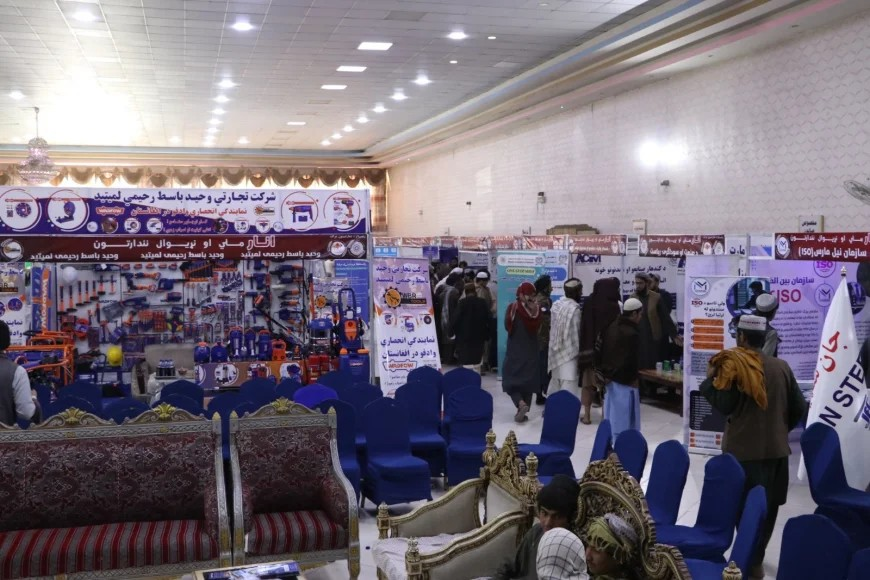 په کندهار کې د انارو درې ورځنی نندارتون جوړ شو