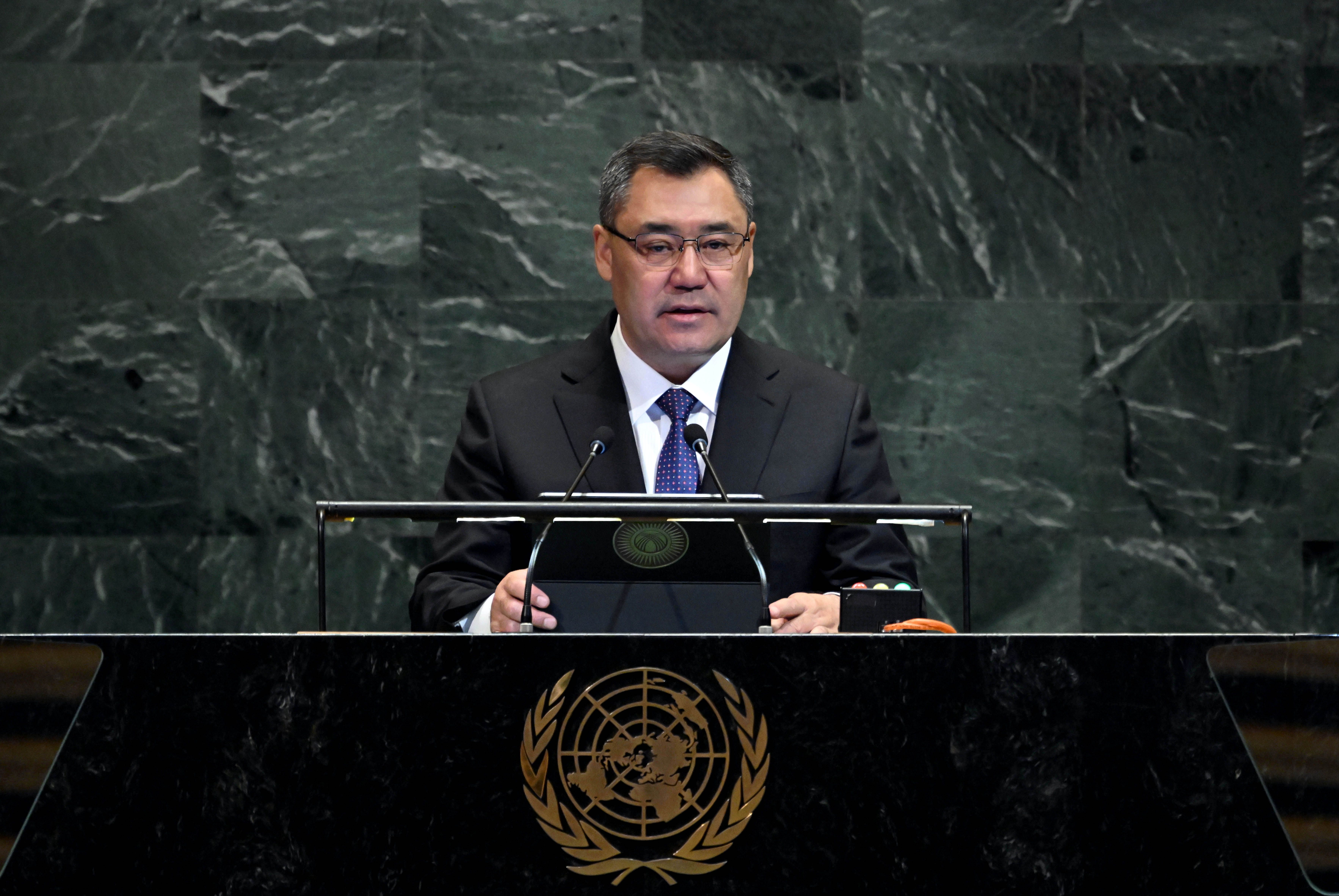 رئیس‌جمهور قرغیزستان خواهان آزادسازی دارایی‌های افغانستان شد