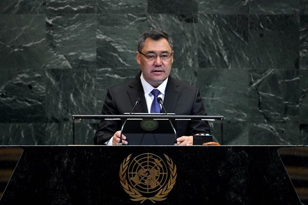 رئیسجمهور قرغیزستان خواهان آزادسازی داراییهای افغانستان شد