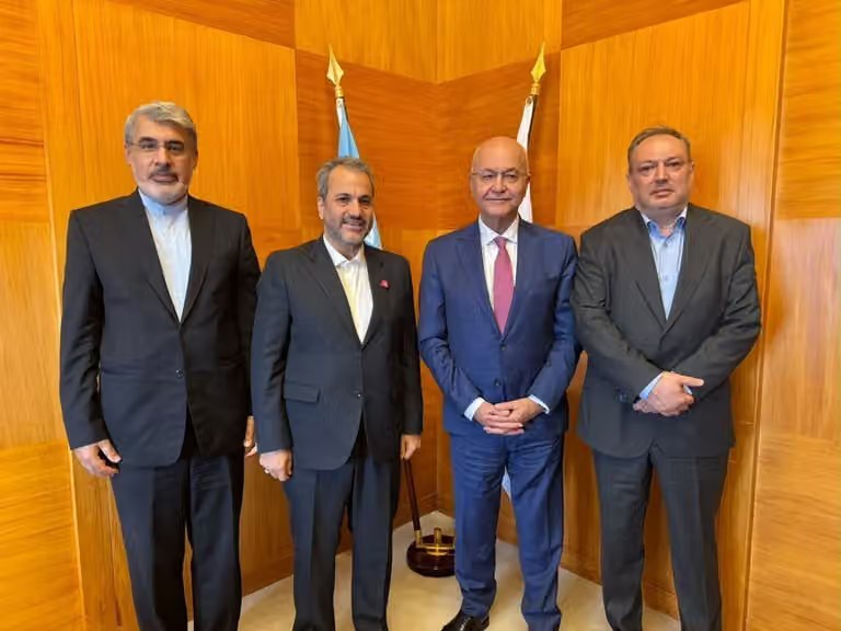 إيران تعلن منح إقامة مؤقتة لنحو 10 آلاف عسكري أفغاني سابق