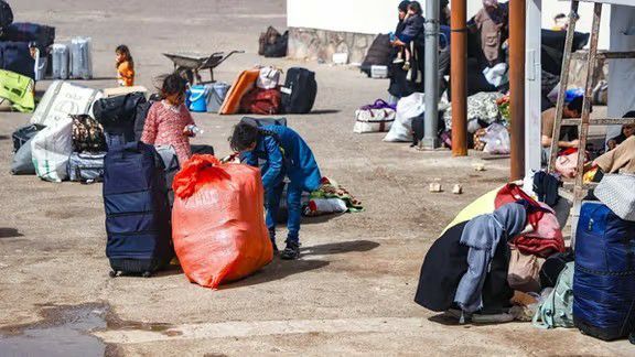 تلگراف: دختران مهاجر افغان که از ایران اخراج می‌شوند، با خطر ازدواج اجباری مواجه‌اند