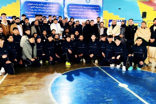 استقبال از نایب قهرمان مرکز آسیا در هرات؛ تیم ملی والیبال افغانستان مورد تقدیر قرار گرفت