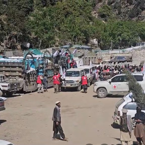 سور صلیب: د طالبانو او پاکستان جګړې په نورستان کې ۱۳۶زره خلک د خوړو له ناورین سره مخ کړي
