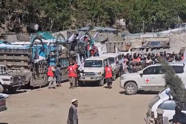 سور صلیب: د طالبانو او پاکستان جګړې په نورستان کې ۱۳۶زره خلک د خوړو له ناورین سره مخ کړي
