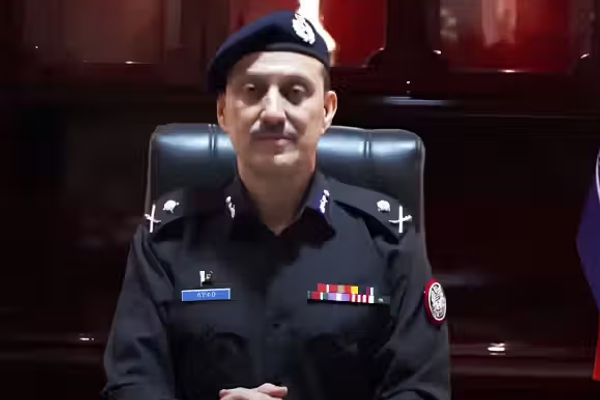 الشرطة الباكستانية: سيتم اتخاذ إجراءات قانونية بحق من يؤوي المهاجرين الأفغان