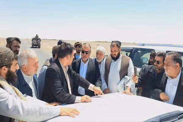 ایران د ماهیرود ـ فراه ترانزیټي لارې د بشپړولو لپاره ۵،۵ میلیونه یورو بېل کړي