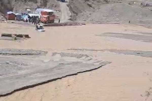باشنده ولسوالی شیوه بدخشان: «معدن طلا به جای رفاه بلای جان ما شده است»
