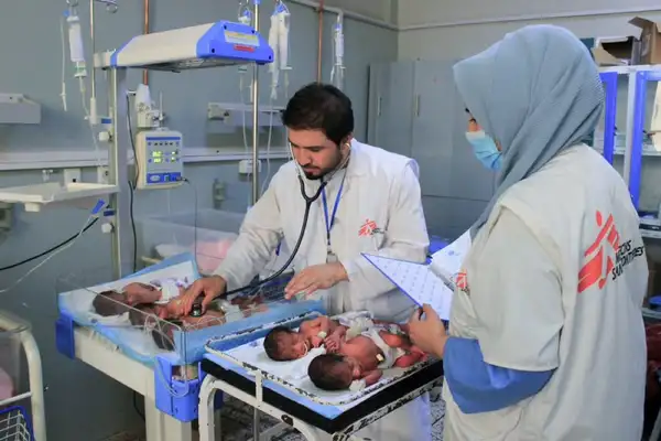 په بلخ کې یوې مور پنځه ماشومان زېږولي