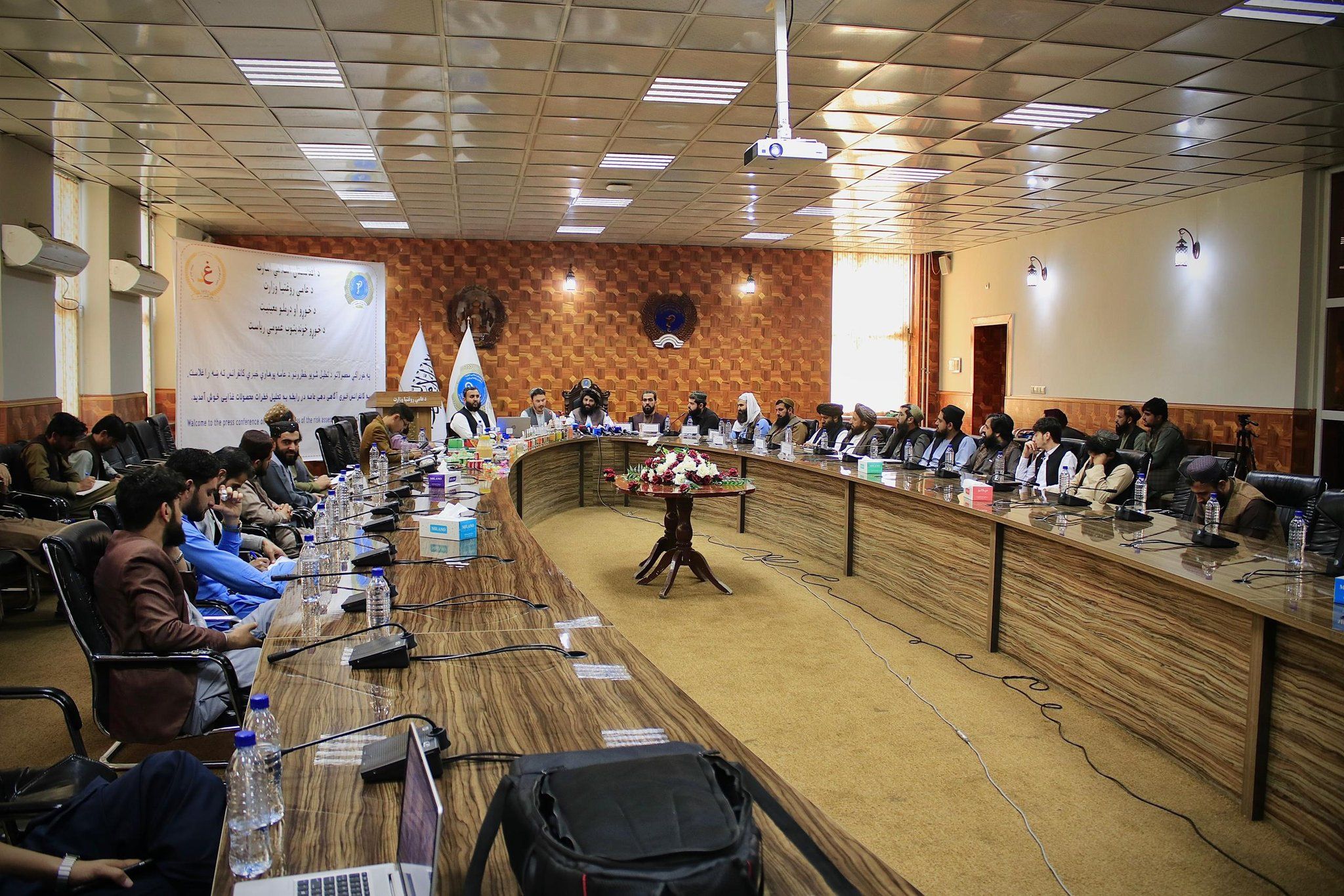 تېر کال په افغانستان کې څه باندې ۹۷ زره کسانو د بې‌کیفیته خوړو د اغېزو له امله ژوند بایللی