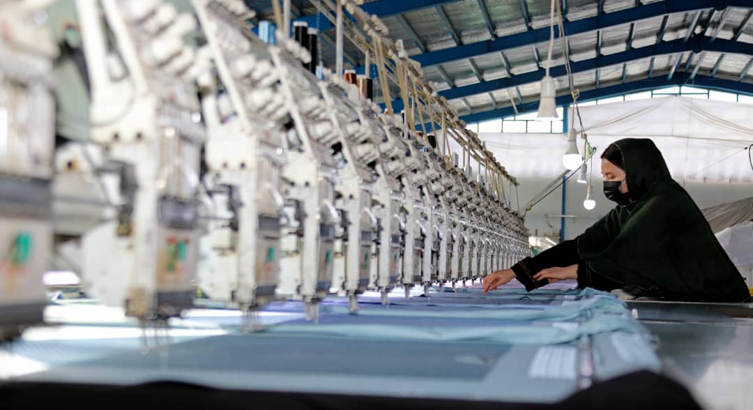 افغان سوداګر د برېښنا نشتوالي او مقرراتو د بې ثباتۍ له امله له جدي ستونزو سره مخ دي