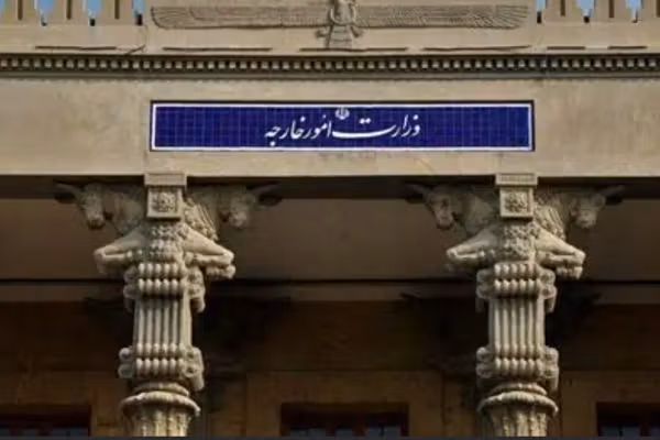 د ایران بهرنیو چارو وزارت: د اروپايي پارلمان پرېکړهلیک بې اساسه او مداخله کوونکی دی