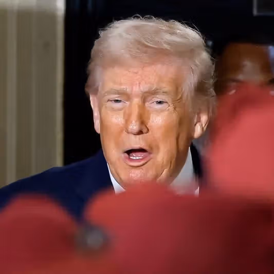 والاستریت ژورنال: بحران ایران، زمین بازی محبوب ترامپ است