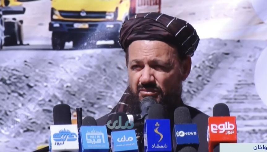 د طالبانو د کلیو بیا رغونې وزیر: د افغانانو او پاکستانیانو وینه تویول حرام دي 