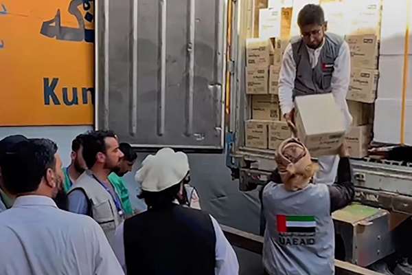 طالبان: د کونړ له زلزله ځپلو سره د متحده عربي اماراتو مرستې راورسېدې