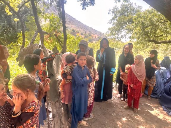 یونېسف: د زلزلې کړکېچ نجونې د کم عمره ودونو له ګواښ سره مخ کړې دي