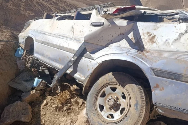 فاریاب کې د یوې ټرافیکي پېښې له امله ۹ کسان مړه او ۱۶ نور ټپیان دي