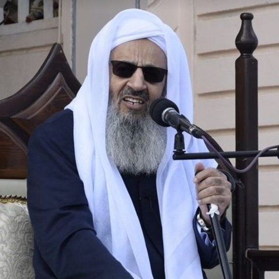 مولوی عبدالحمید: پس از انقلاب سال ۱۳۵۷ ایران نگاه مذهبی و قومی حاکم شد