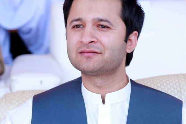 خوشال خان کاکړ: د اسلاماباد ناسمو تګلارو د پښتنو او افغانستان ترمنځ سوداګري زیانمنه کړې