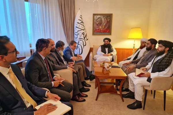 صادق خان له امیرخان متقي سره د ګډو امنیتي اندېښنو په تړاو خبرې وکړې