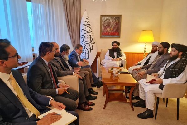 صادق خان له امیرخان متقي سره د ګډو امنیتي اندېښنو په تړاو خبرې وکړې