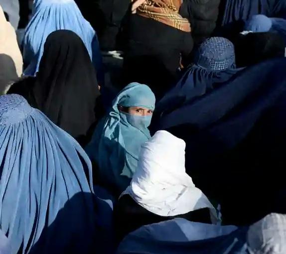 اروپايي ټولنه: طالبان دې د نجونو پر زده‌کړو بندیز او د ښځو پر حقونو محدودیتونه لغوه کړي
