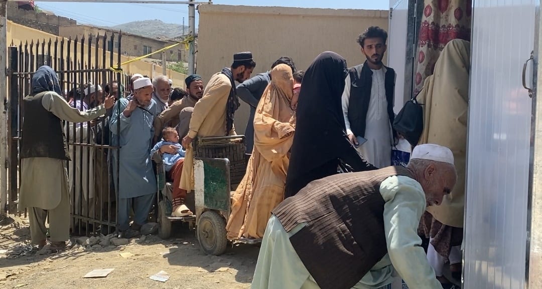 پاکستان په اسلام اباد او راولپنډۍ کې نیول شوي ۹۰ تنه افغانان پر تورخم واړول