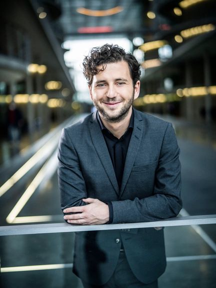 د جرمني د زرغون ګوند مشر: طالبان ښايي اخراج شوي افغانان وروزي او بېرته یې اروپا ته واستوي