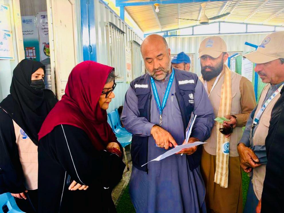 د یوناما مشرې تورخم کې د راستنېدونکو کډوالو له کمپ او روغتیايي مرکز نه لیدنه کړې