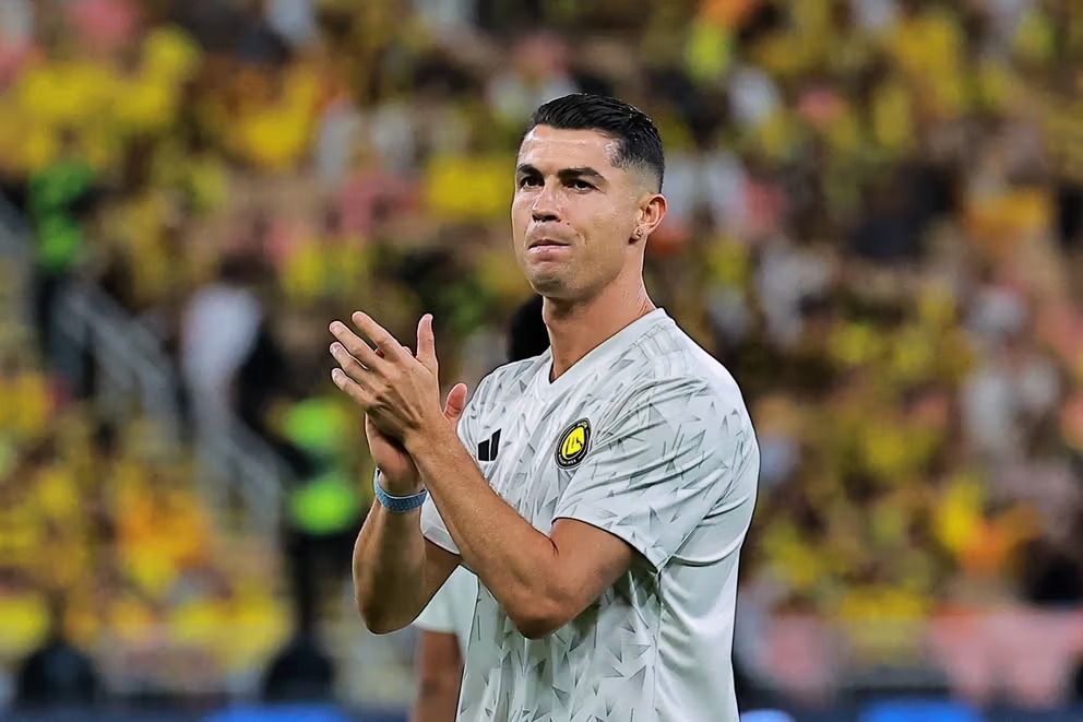 کرېستیانو رونالډو د فوټبال په تاریخ لومړنی میلیادر شو