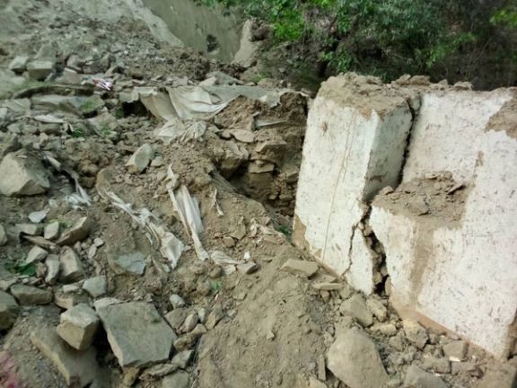 لغزش کوه در بدخشان ۱۵ خانه مسکونی را تخریب کرد