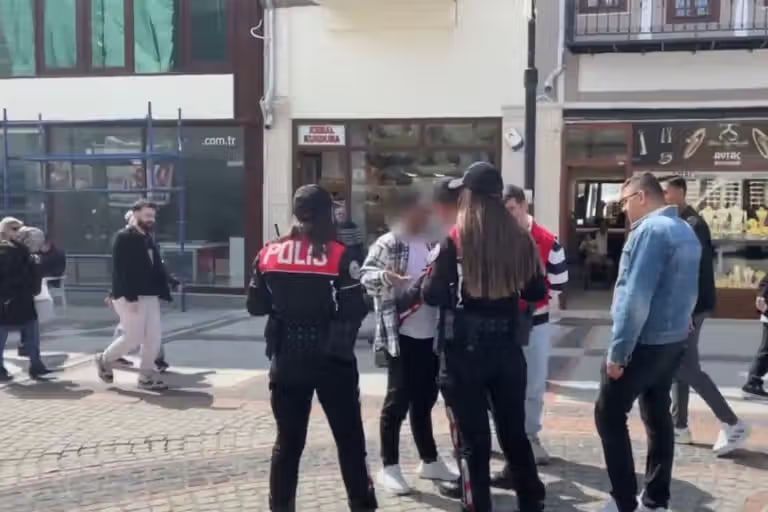  ترکي پولیسو د ۷ افغانانو په ګډون د ۱۳ پناه غوښتونکو د نیولو خبر ورکړی