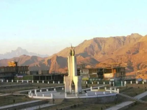 مسئولان اداره معارف طالبان: مردم دایکندی ۲۸۸ جریب زمین برای مکتب و مدرسه اهدا کردند