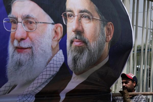 مجتبی خامنهای: گرفتن انتقام علی خامنهای حتمی است